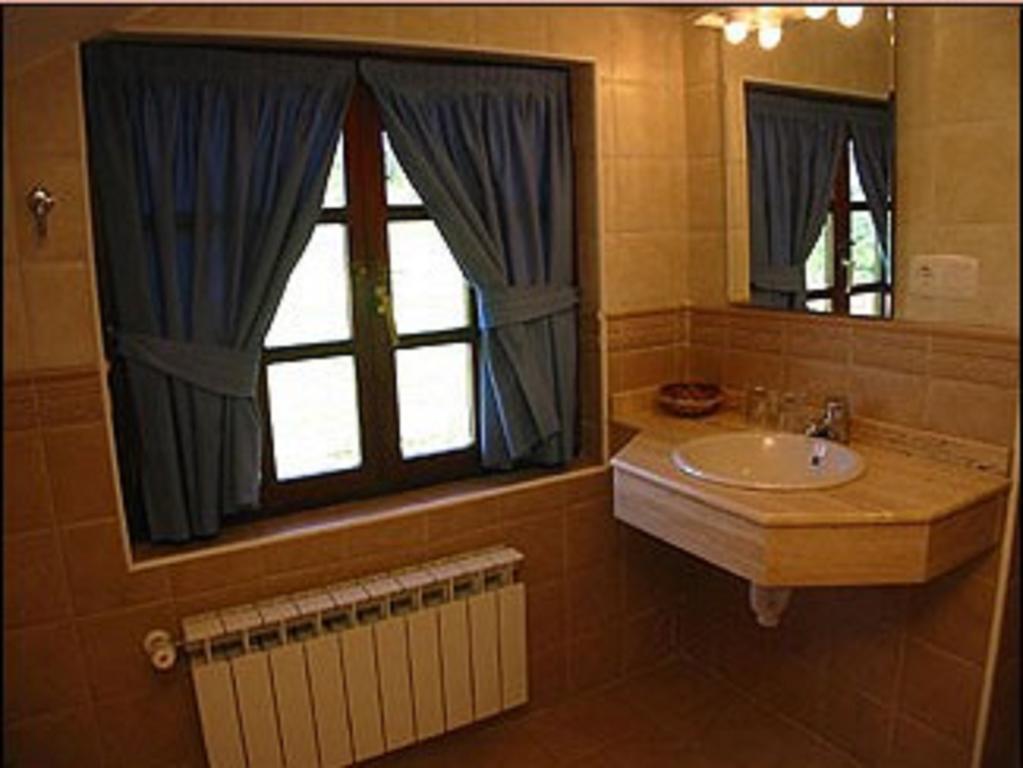 Hospederia El Cantio Orena Room photo